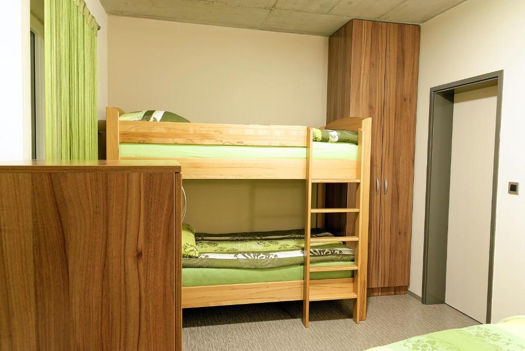 Hostel Plus Caffe Petrovče Quarto foto